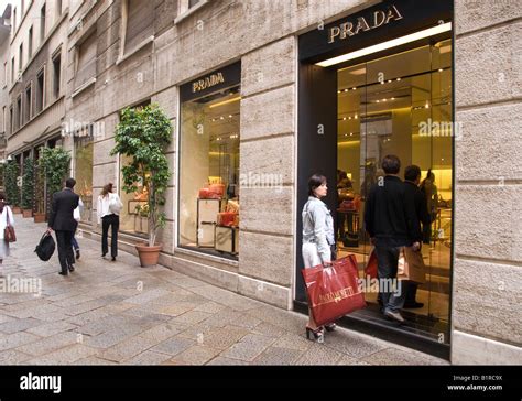 fratelli prada spa milano via spartaco|Milano Via della Spiga, 18, MI .